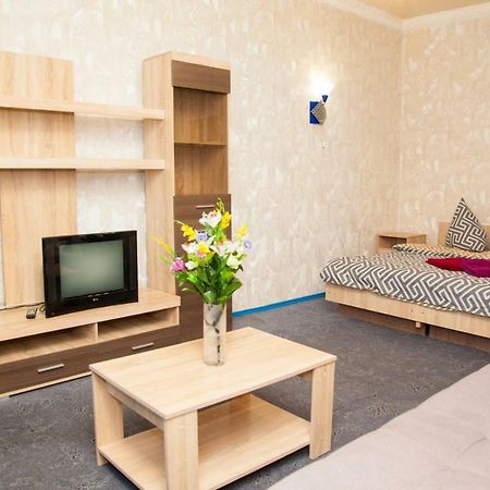 Zaporizhia Semi-Luxury Apt On 82 Nezalezhnoi Ukrаiny Street Near Intourist Hotel المظهر الخارجي الصورة